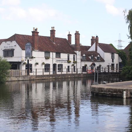 Sandford Meadow Guest House Kennington  Екстериор снимка